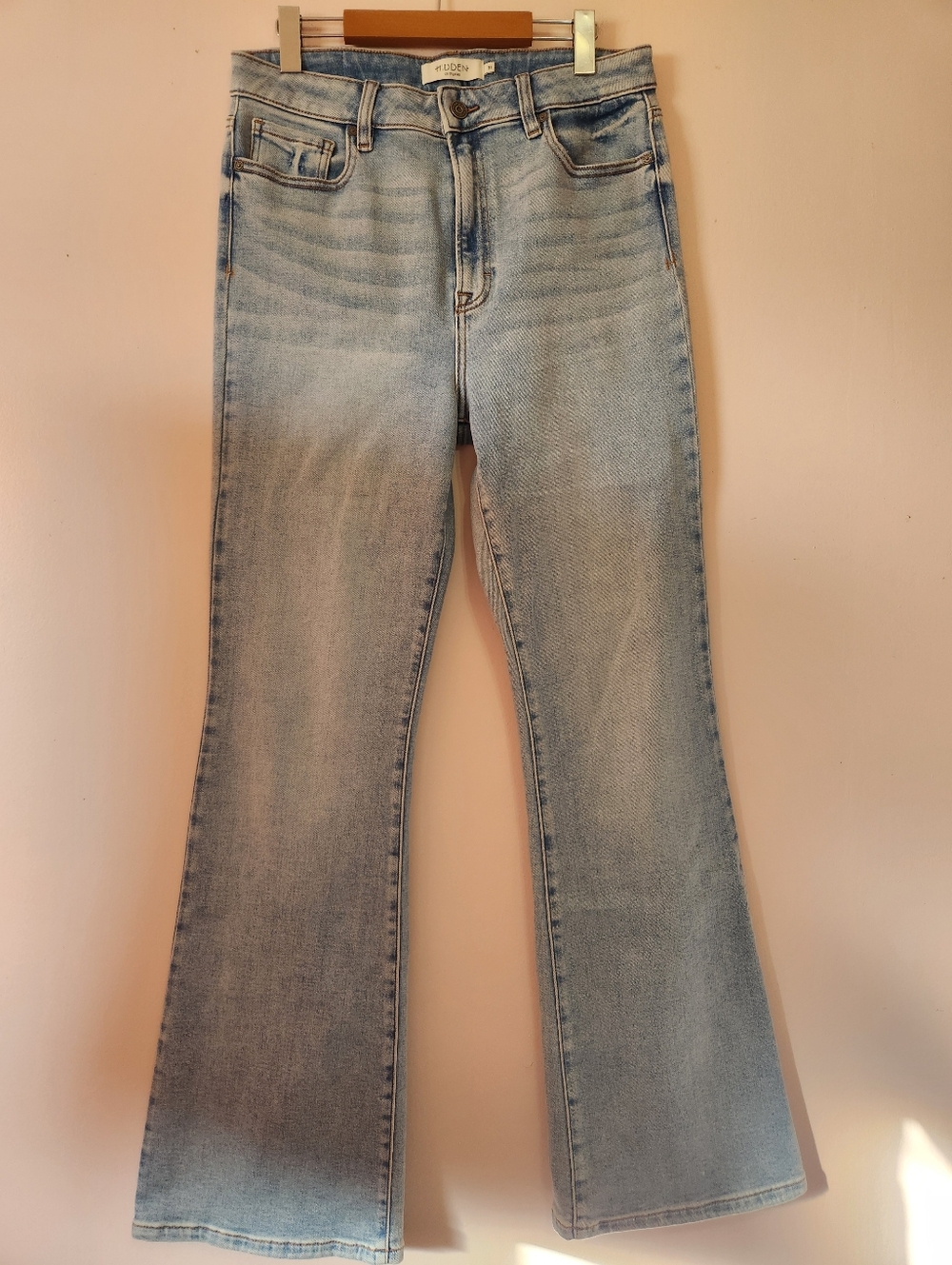 Hidden Jeans Happi High Rise Flare Light Wash Stretch Denim Sz 31 Like New Boho